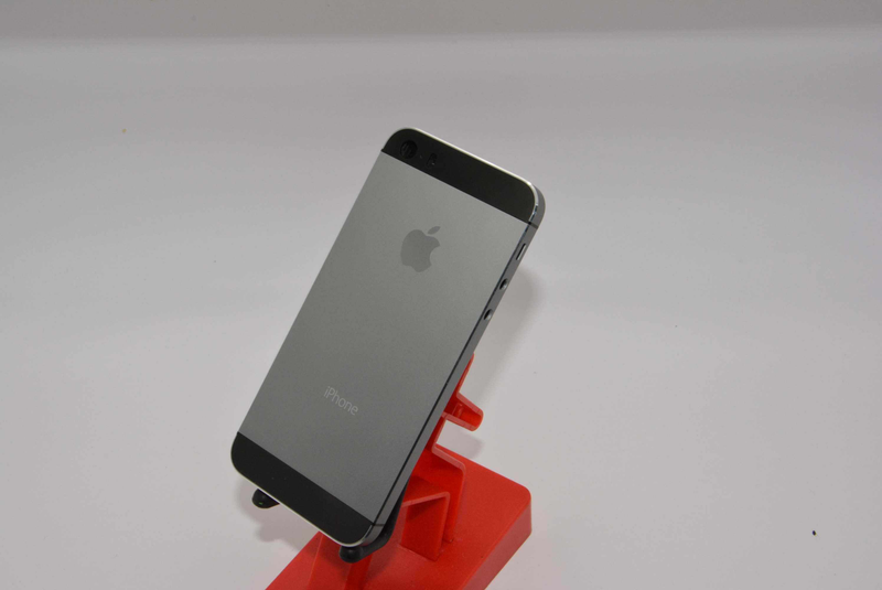 Illustration for article titled If There's a Graphite iPhone 5S, It Had Better Look Nicer Than This